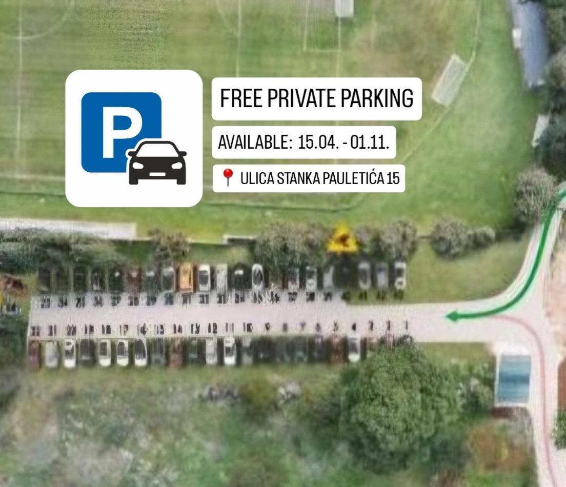 Deluxe Studio In City Center With Free Private Parking โรวีน ภายนอก รูปภาพ